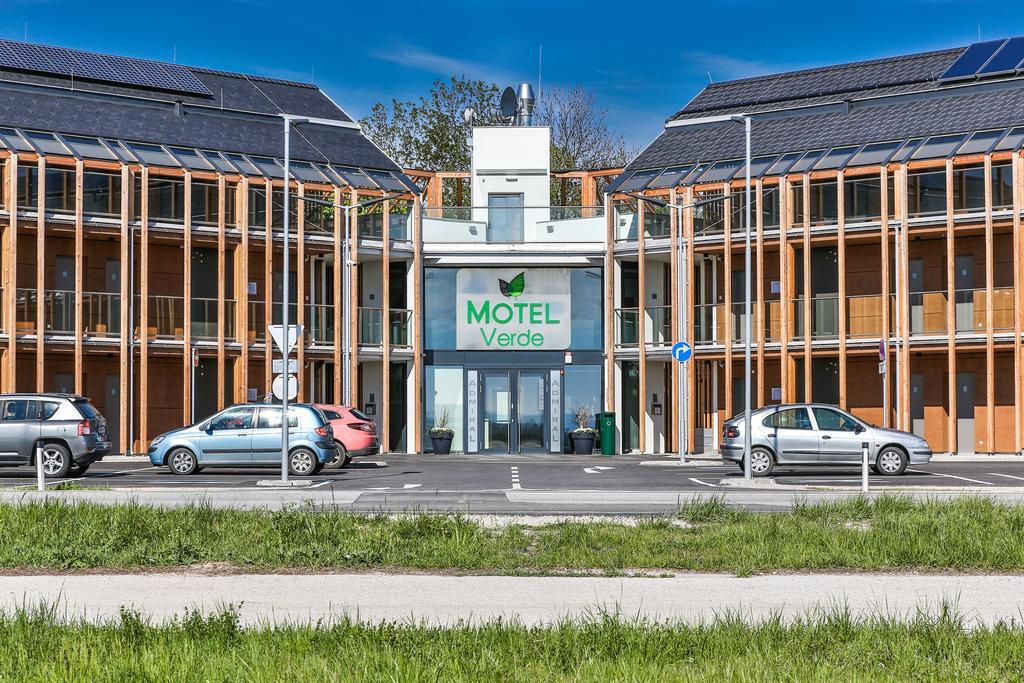 Motel Verde Schoenau an der Triesting Exterior photo